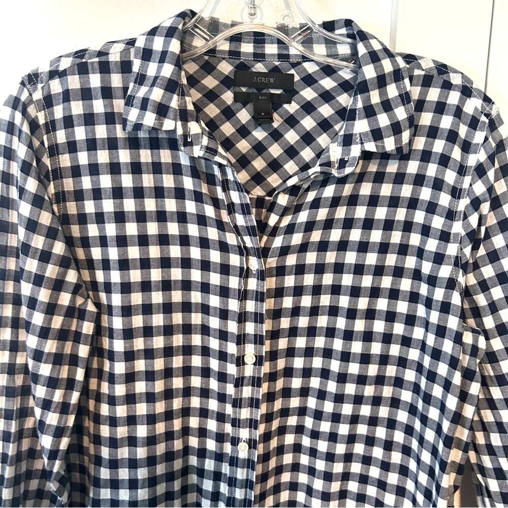 J. Crew Women's Navy and White Gingham Classic Fit Boy Shirt in‎ Size 6 - Picture 3 of 12
